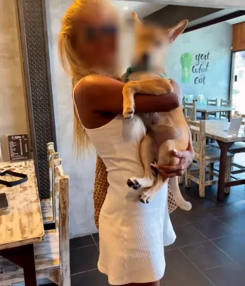 Emily, 25