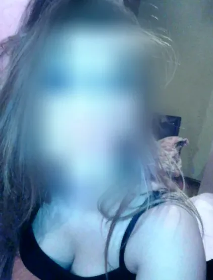 Melanie, 25