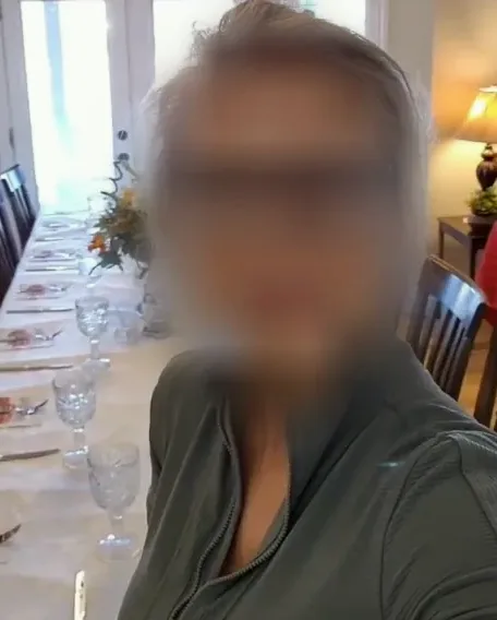 Merle, 38
