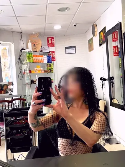 Paula, 33